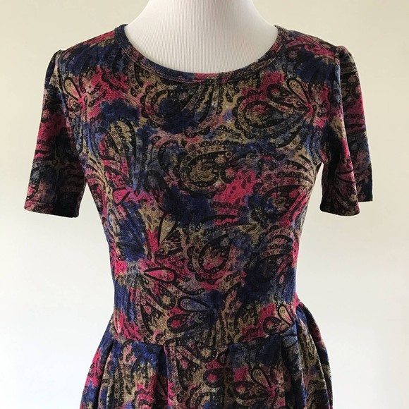 LuLaRoe Dresses & Skirts - LuLaRoe Amelia Dress - Small